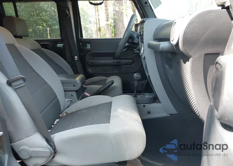 2010 Jeep Wrangler Unlimited Sahara из США, поврежденный, VIN 1J4BA5H17AL187277